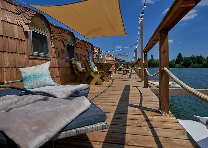Lieblingsplatz Parey - Schwimmendes Iglu
